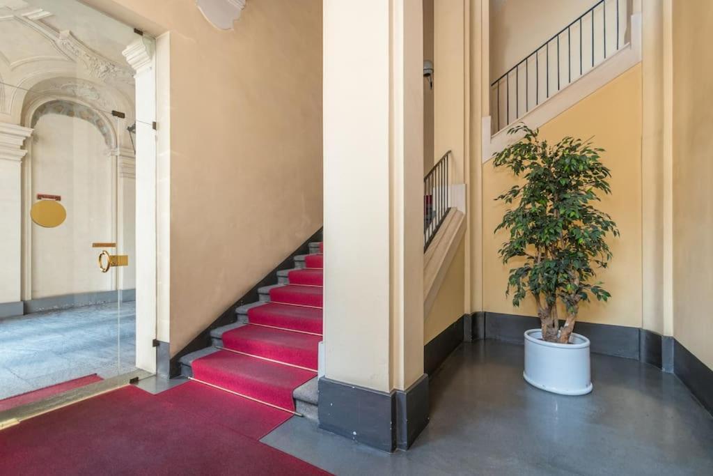 Loft Luxury - Piazza Castello Porta Susa Turin Luaran gambar